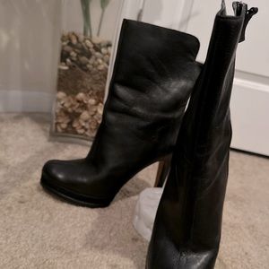 9West size 12 leather ladies boots